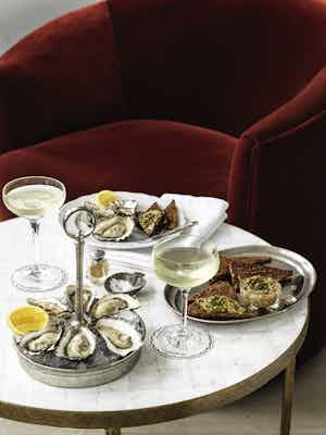 5 GT20 Lynsey Fryers Tabletop Gimlet Oysters and seaweed butter 0040
